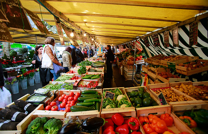 Faz negócio no Le Marche de Belleville em Paris