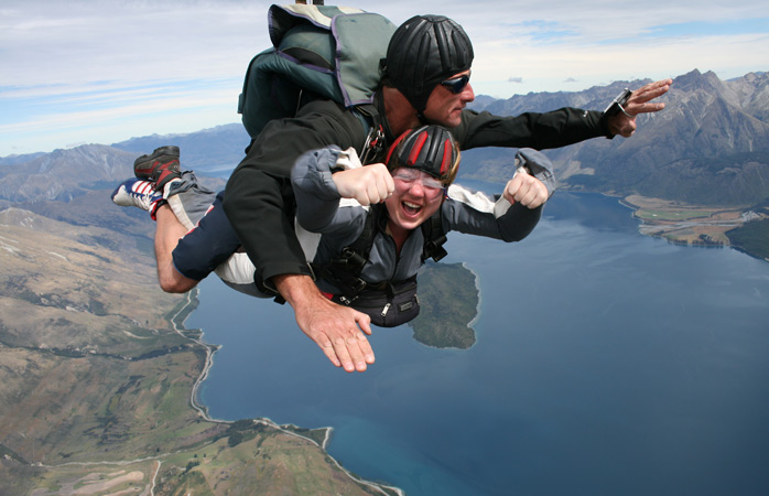 Dizer que sim é voar sobre o Lago Wakatipu em Queenstown 