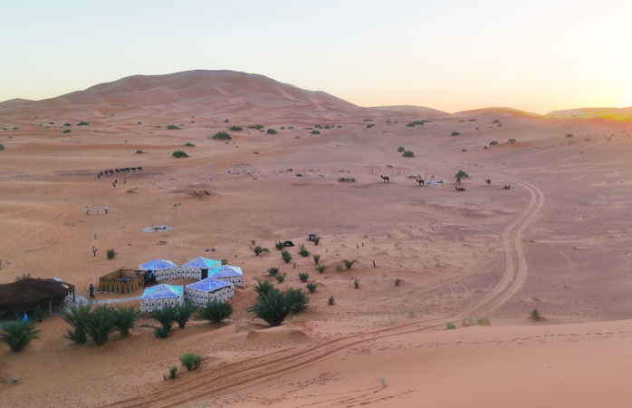 Bem no meio do deserto lá ficamos.