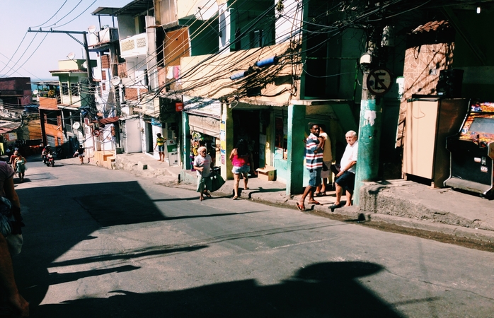 A descida pela Favela do Vidigal.