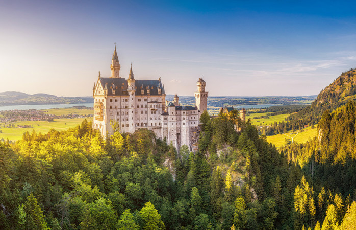 O Castelo de Neuschwanstein parece saído de uma história. 