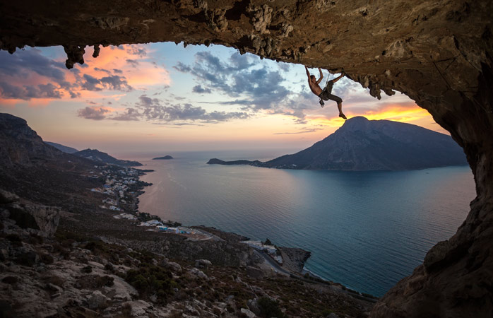 O pôr do sol de uma perspetiva completamente diferente subindo à Grande Grotta em Calímnos