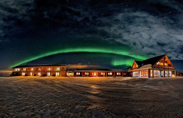 As Luzes do Norte estemde-se sobre o Hotel Rangá