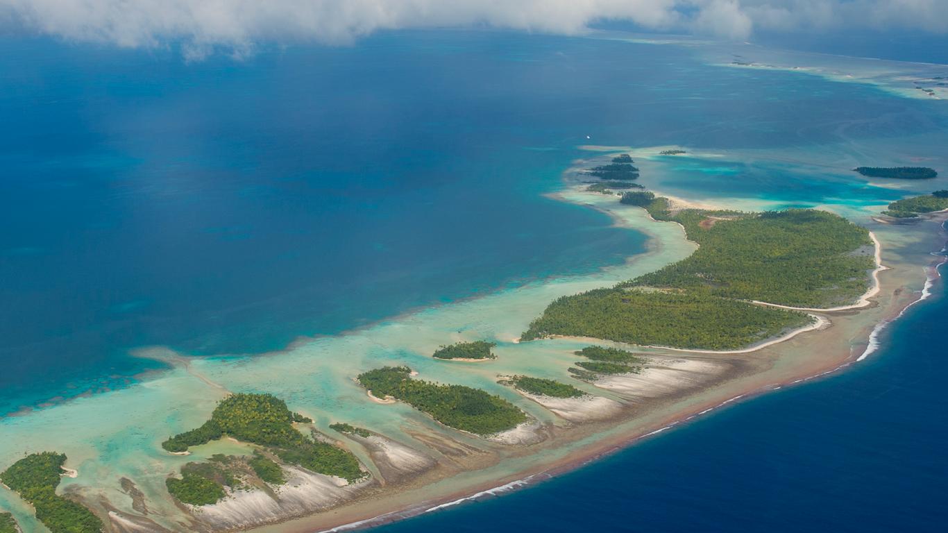 Flights to Tuamotu and Gambier Islands