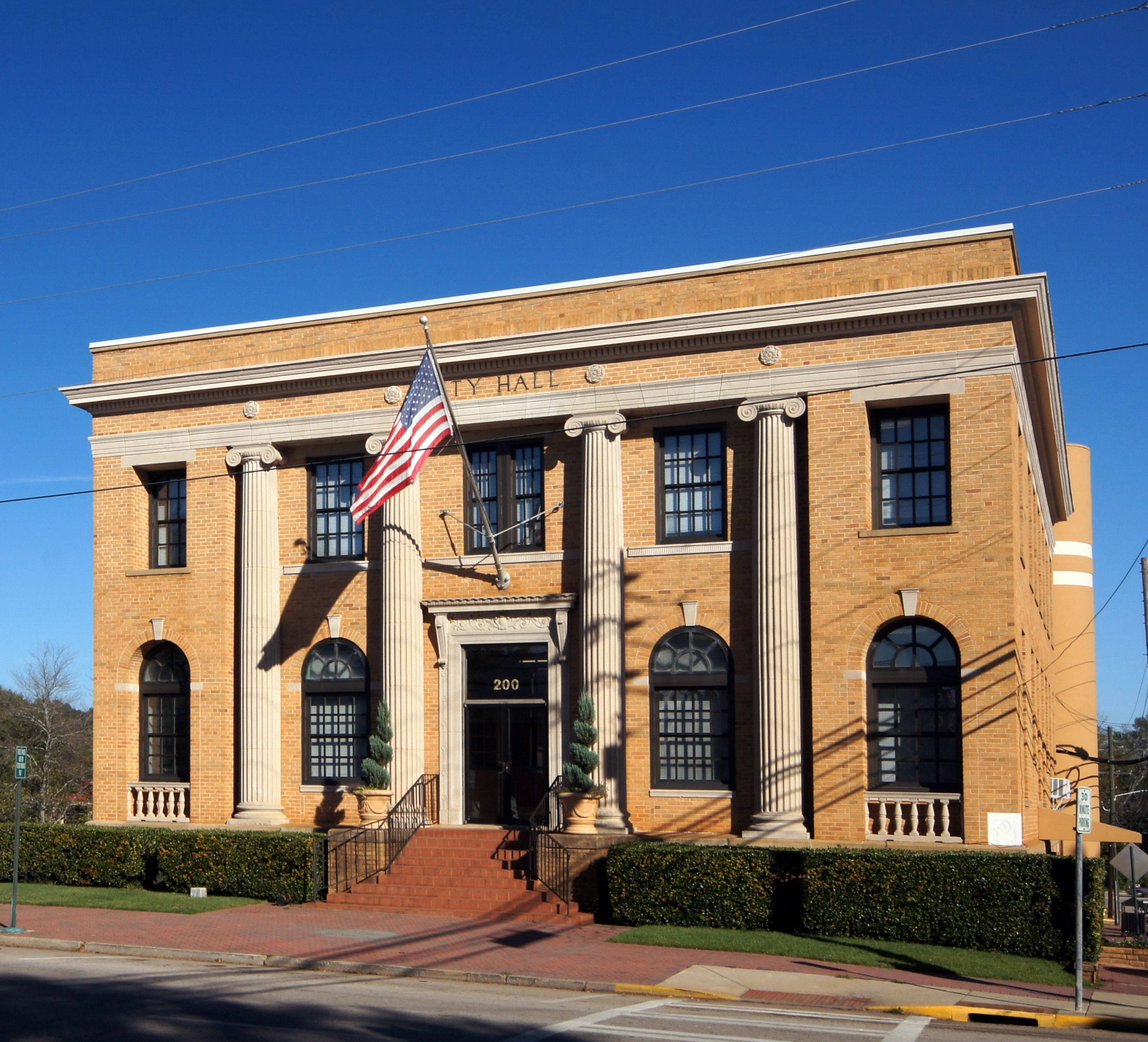 Hotéis em La Grange desde 47 € Encontra hotéis baratos com a momondo