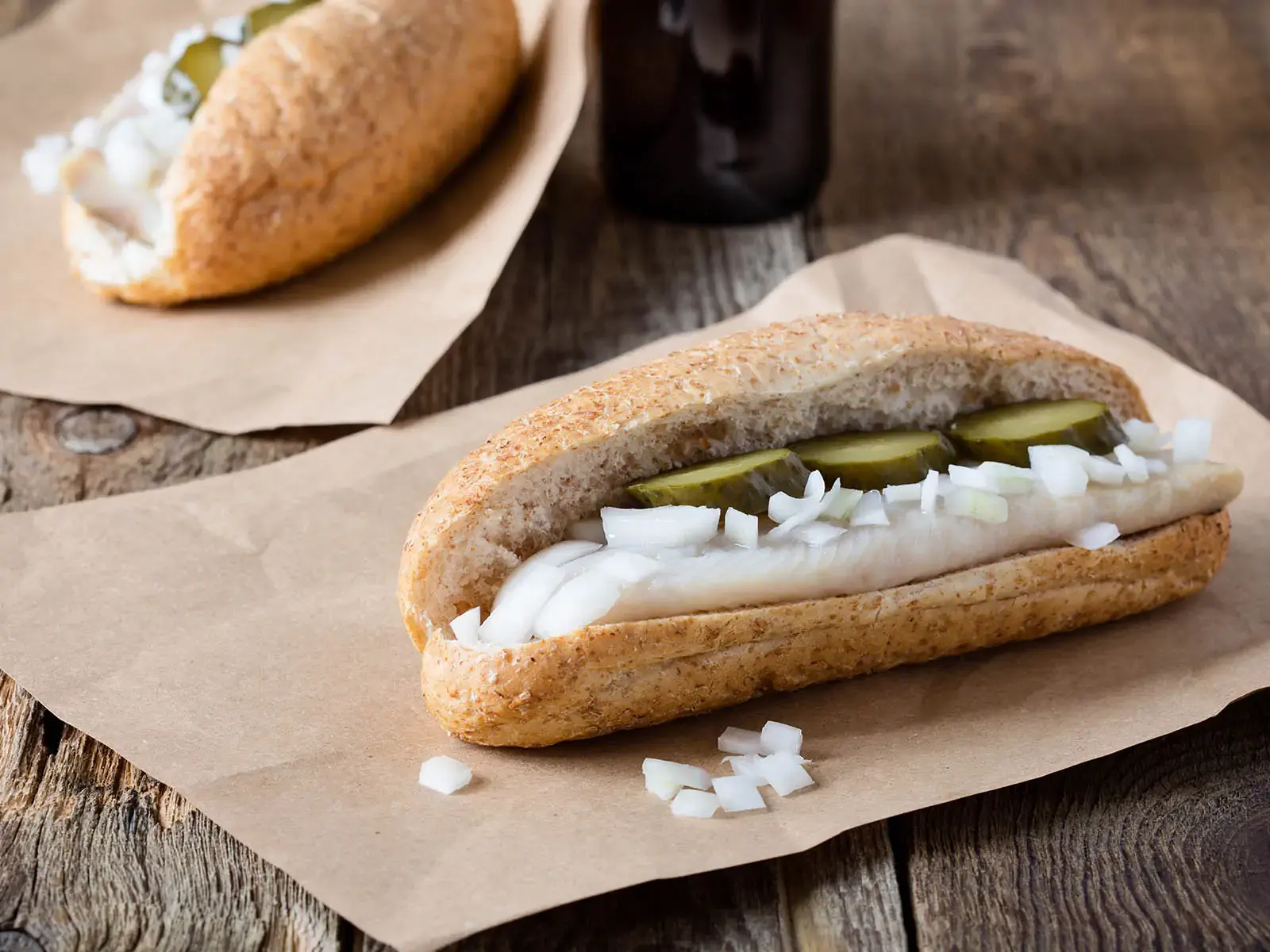 amsterdam_afternoon_lunch_pickled-herring-sandwich