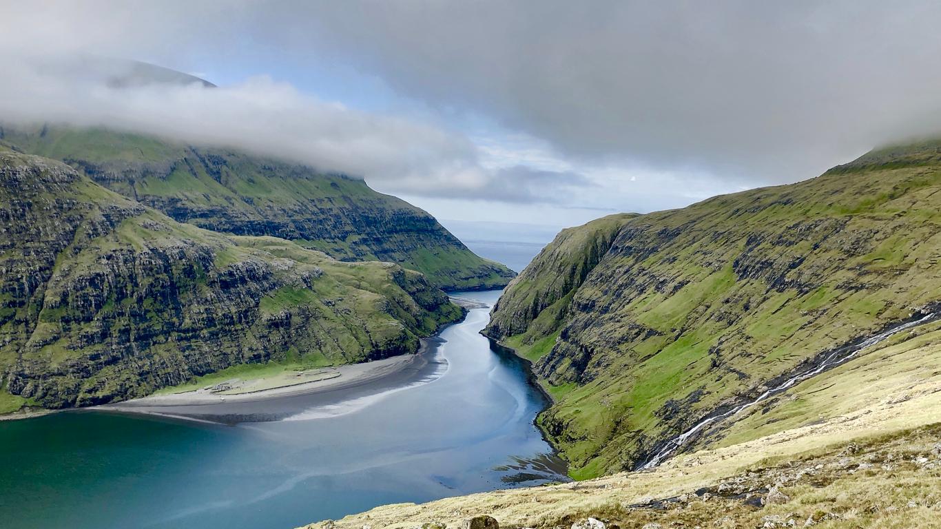 Flights to Ilhas Faroe