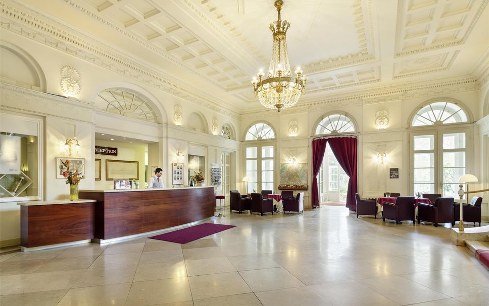 Hall Foto