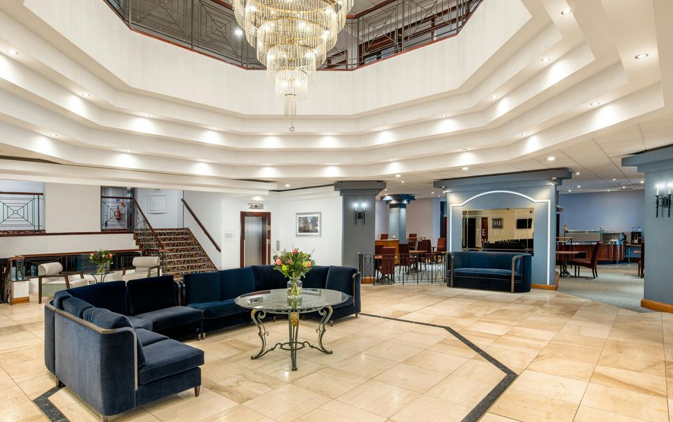 Hall Foto