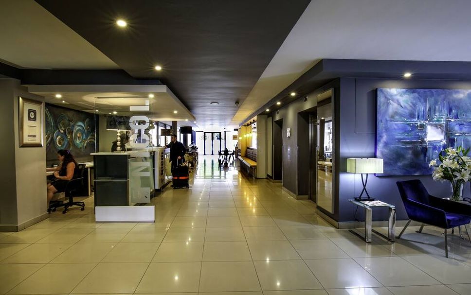 Hall Foto