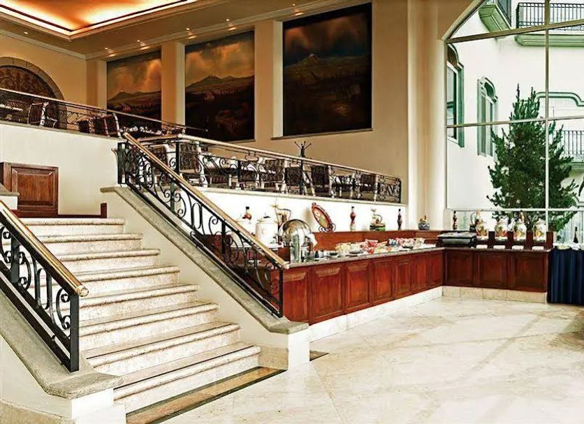 Hall Foto