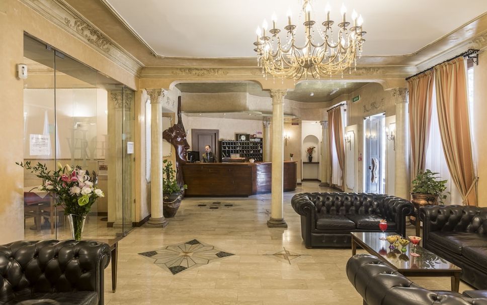 Hall Foto
