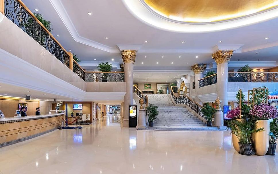 Hall Foto