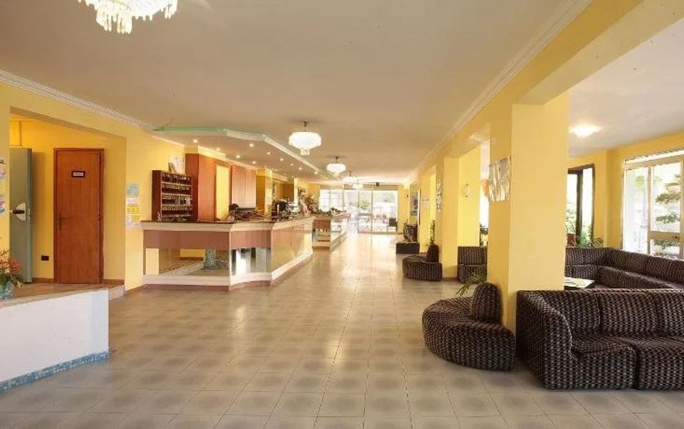 Hall Foto
