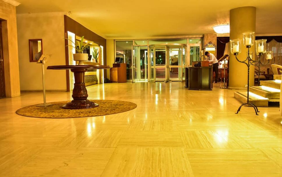 Hall Foto