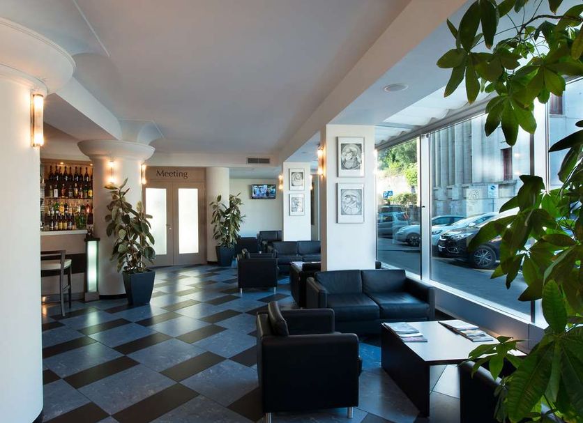 Hall Foto