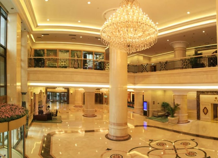 Hall Foto