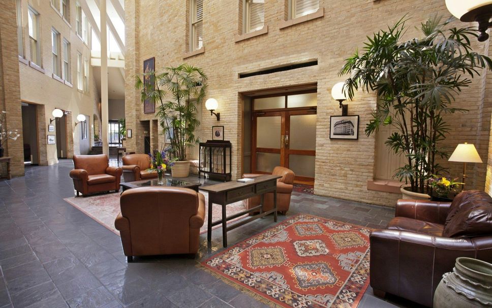 Hall Foto
