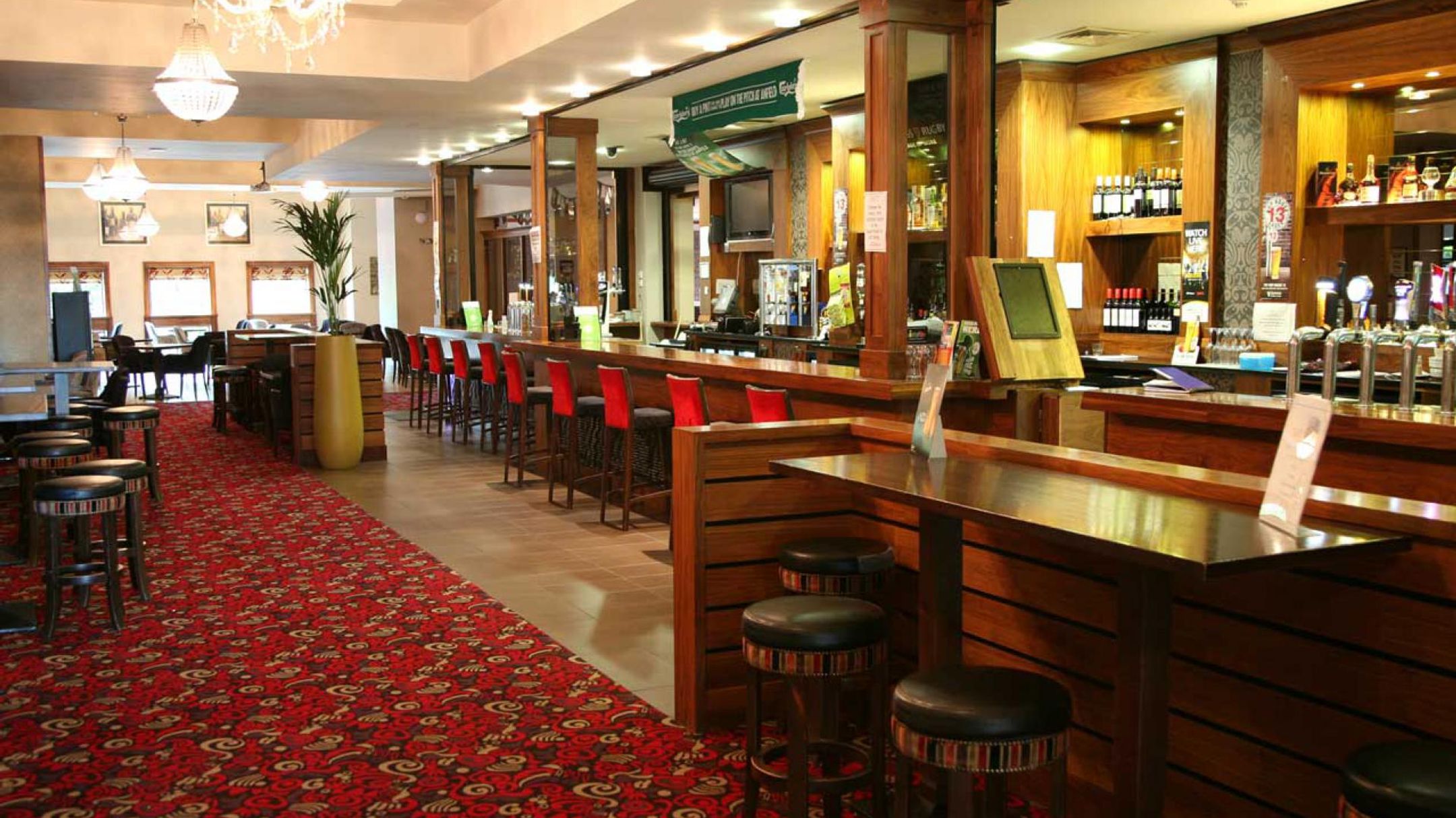 The Green Isle Hotel Dublin em Clondalkin, Irlanda a partir de 74