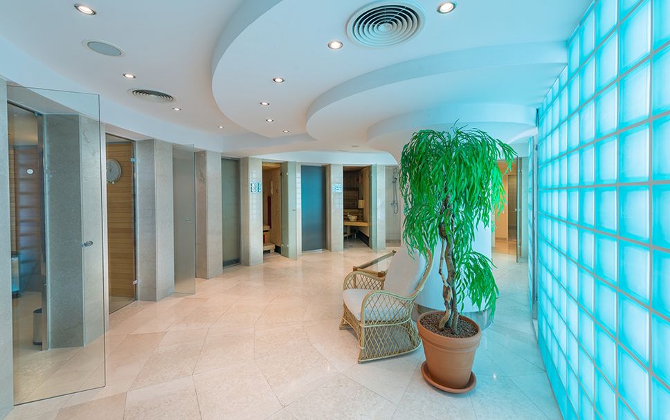 Hall Foto